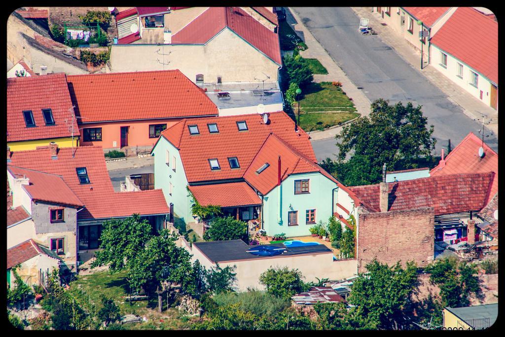 Apartman A Ubytovani U Machu มิคูลอฟ ภายนอก รูปภาพ